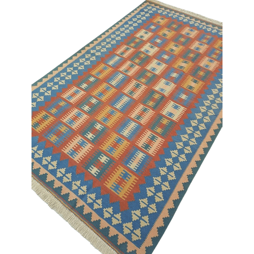 kilim rug persian crafts