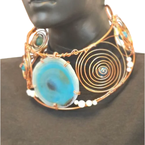 Beaded agate copper wire necklace